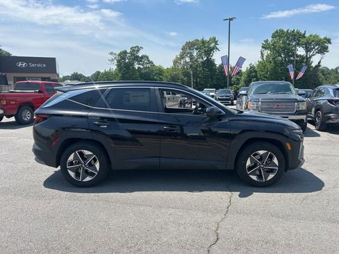 Certified 2025 Hyundai Tucson SEL FWD image 9