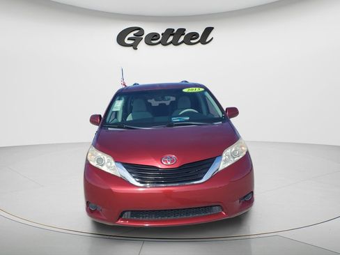 Used 2013 Toyota Sienna LE w/ Towing Pkg image 8