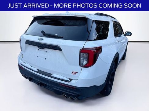Used 2022 Ford Explorer ST w/ Equipment Group 401A image 8
