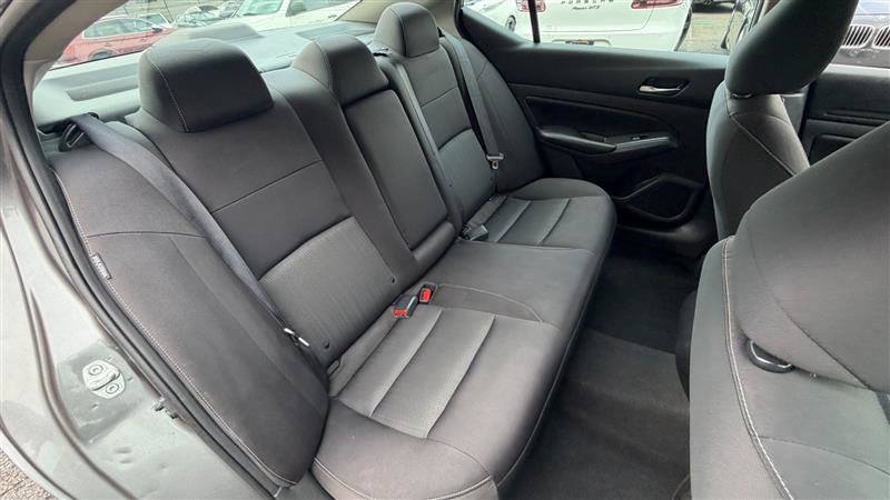 Used 2022 Nissan Altima 2.5 S FWD image 11