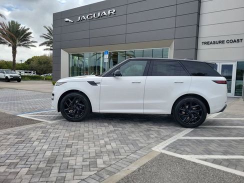 New 2026 Land Rover Range Rover Sport Dynamic SE image 2