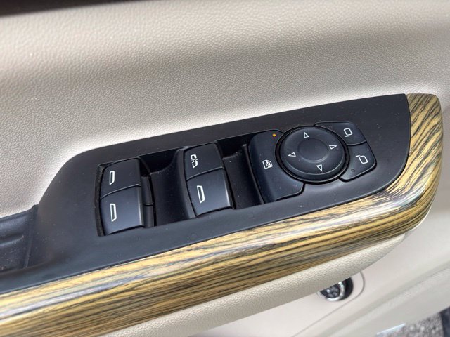 Used 2017 GMC Acadia Denali w/ Technology Package AWD/4WD image 13
