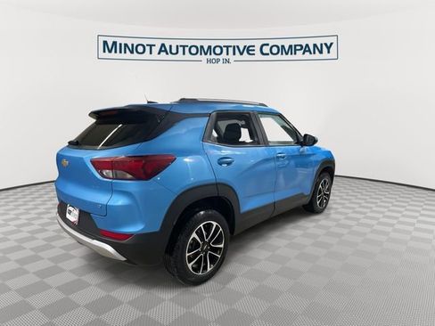 Used 2025 Chevrolet TrailBlazer LT AWD/4WD image 8