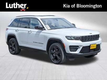 Used 2023 Jeep Grand Cherokee Altitude