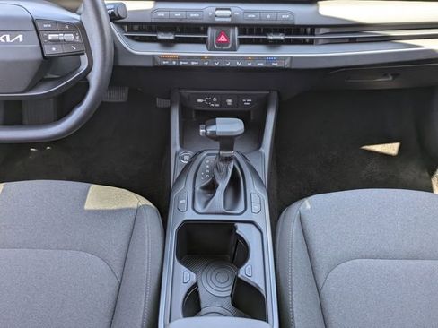 Used 2025 Kia K4 FWD image 19