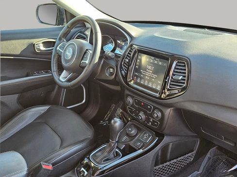 Used 2020 Jeep Compass Limited image 28