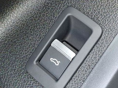 Certified 2023 Audi Q5 2.0T Premium w/ Convenience Package image 28