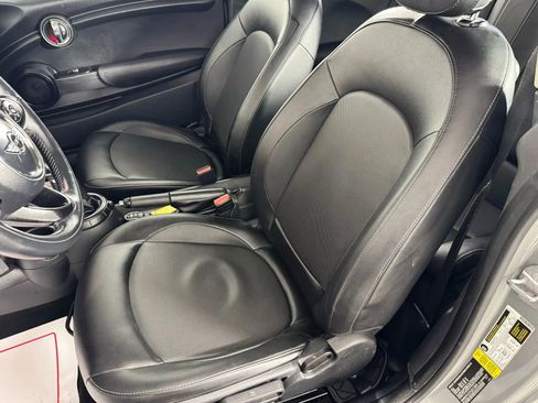 Used 2016 MINI Cooper 2-Door Hardtop image 26