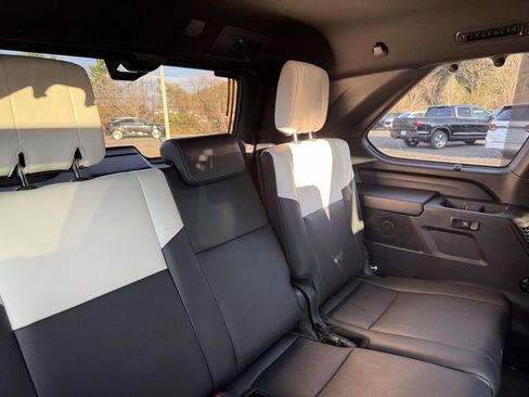 Used 2025 Toyota Sequoia Capstone image 15