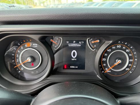 Used 2026 Jeep Wrangler Sport AWD/4WD image 30