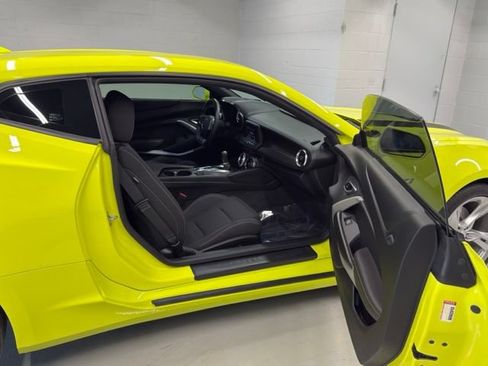 Used 2021 Chevrolet Camaro LT RWD image 14