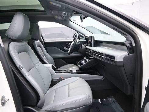 Used 2021 Lincoln Corsair Reserve w/ Equipment Group 201A image 35