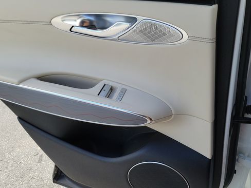 Used 2023 Genesis GV70 2.5T w/ Advanced Package image 13