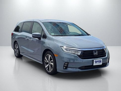 Used 2023 Honda Odyssey Touring image 3