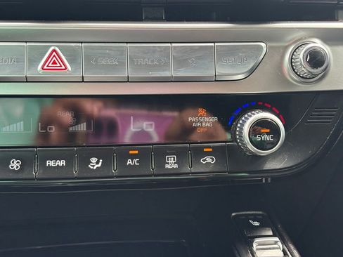 Used 2024 Kia Telluride S FWD image 27