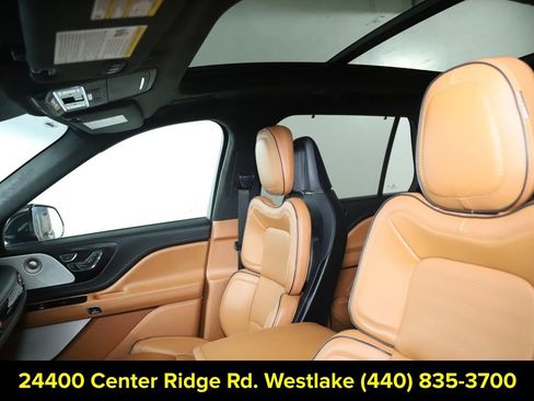 Certified 2025 Lincoln Aviator Black Label image 18