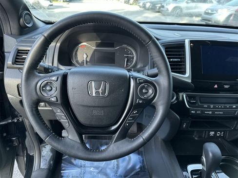Used 2017 Honda Ridgeline Black Edition image 18