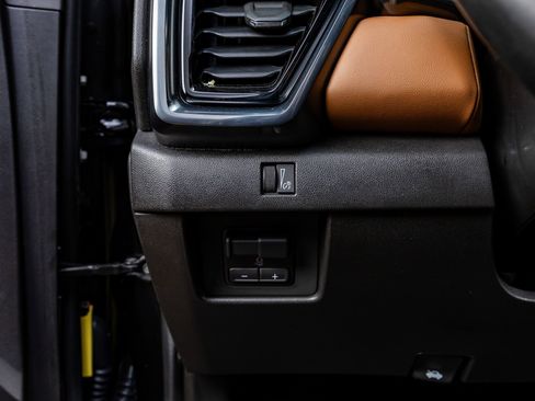 Used 2024 GMC Canyon AT4 w/ Technology Package image 20