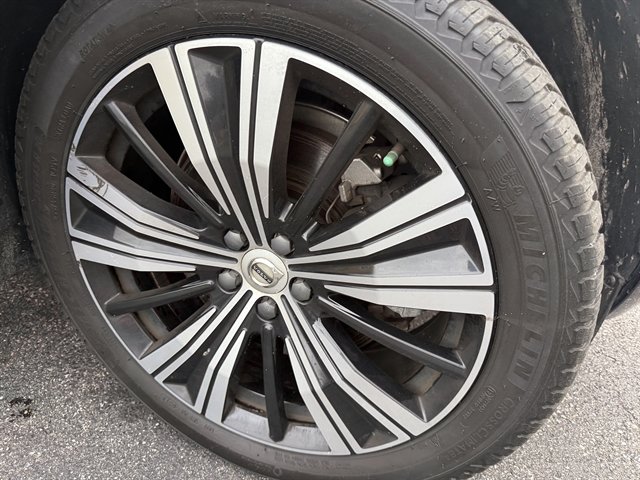 Used 2022 Volvo XC60 B6 Inscription w/ Advanced Package AWD/4WD image 6