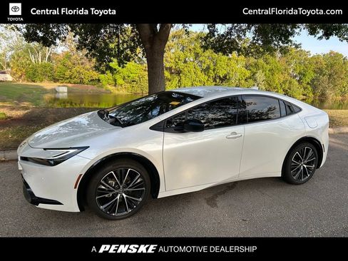 Used 2024 Toyota Prius XLE image 1