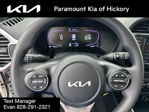 Used 2023 Kia Soul LX w/ Option Group 015 FWD image 29