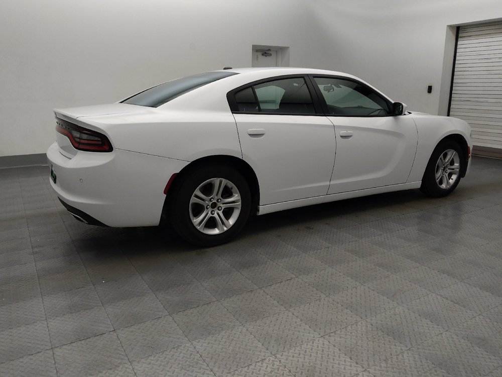 Used 2022 Dodge Charger SXT RWD image 10