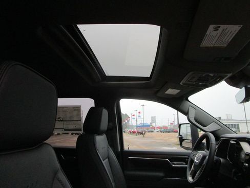 New 2026 GMC Sierra 2500 Denali w/ Denali Reserve Package image 33