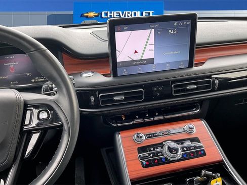 Used 2024 Lincoln Aviator Reserve w/ Equipment Group 201A image 9