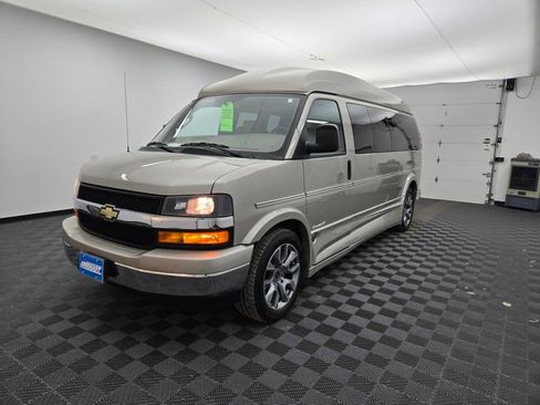 Used 2023 Chevrolet Express 2500 Extended image 13