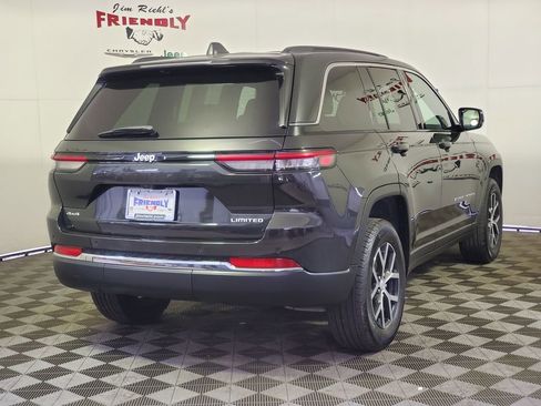 Used 2024 Jeep Grand Cherokee Limited image 3