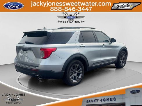 Used 2023 Ford Explorer XLT w/ Equipment Group 202A RWD image 5