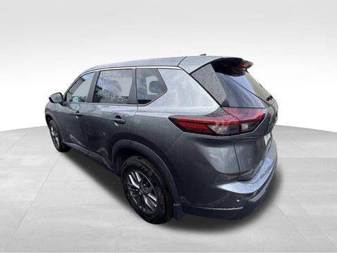 Used 2024 Nissan Rogue S AWD/4WD image 3