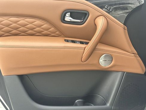 Used 2024 INFINITI QX80 Sensory w/ Cargo Package image 10