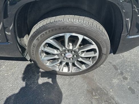 Used 2022 GMC Acadia Denali w/ Denali Ultimate Package AWD/4WD image 24
