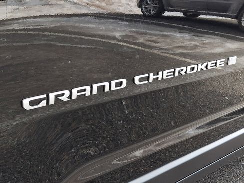 New 2026 Jeep Grand Cherokee L Limited image 19