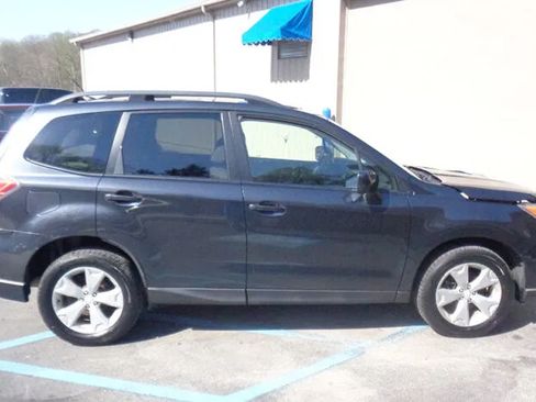 Used 2015 Subaru Forester 2.5i Premium AWD/4WD image 6