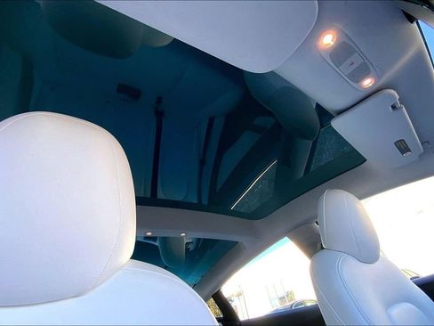 Used 2021 Tesla Model 3 Long Range image 14