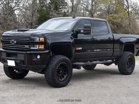 Used 2019 Chevrolet Silverado 2500 LTZ w/ Duramax Plus Package image 14