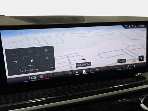 Certified 2025 BMW X7 xDrive40i w/ M Sport Package image 19