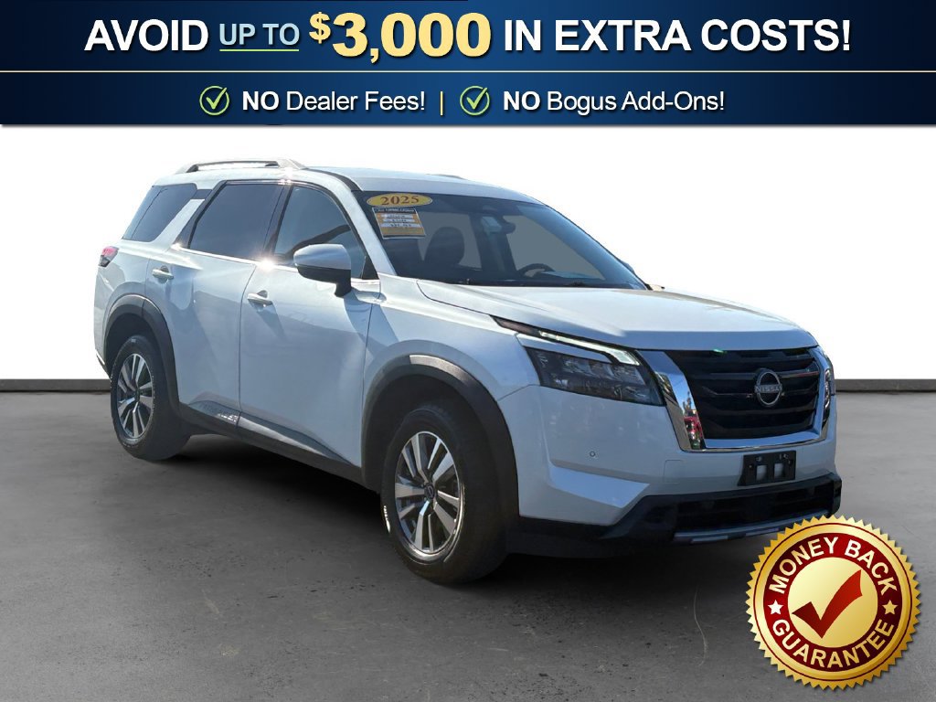 Used 2025 Nissan Pathfinder SL AWD/4WD image 10