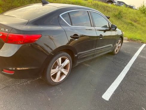 Used 2013 Acura ILX w/ Technology Package FWD image 6