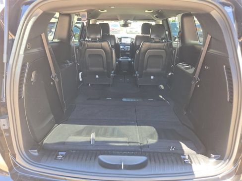 Used 2025 Chrysler Pacifica Select FWD image 23