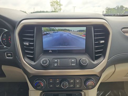 Used 2023 GMC Acadia Denali FWD image 29