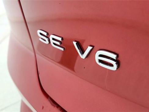 Used 2021 Volkswagen Atlas Cross Sport SE w/ Panoramic Sunroof Package image 17