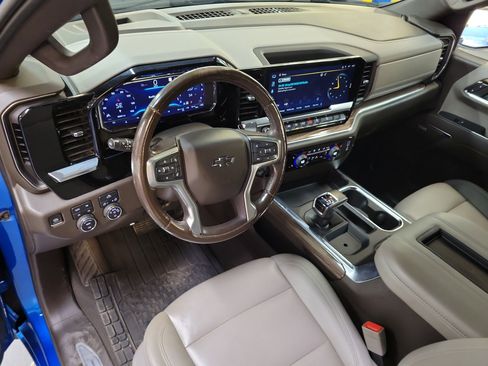 Used 2022 Chevrolet Silverado 1500 RST w/ Convenience Package II image 8