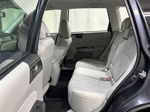 Used 2011 Subaru Forester 2.5X w/ Alloy Wheel Value Pkg image 9