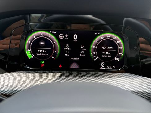 Certified 2025 Volkswagen GTI SE FWD image 17