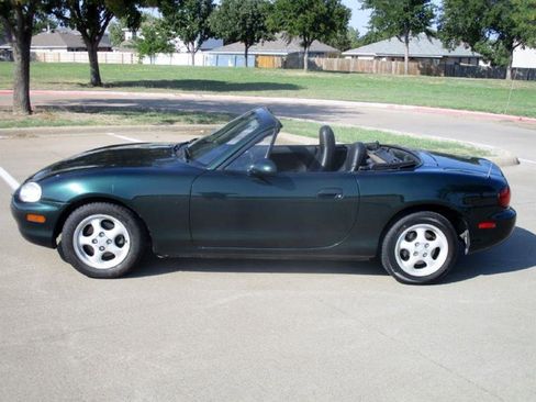Used 2002 MAZDA MX-5 Miata SE image 21