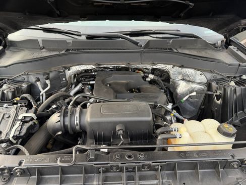 Used 2020 Ford Explorer XLT w/ Equipment Group 202A RWD image 34