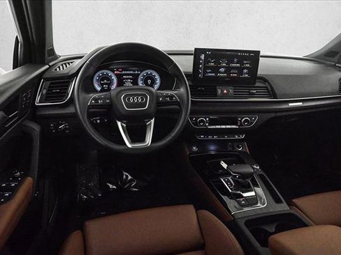 Certified 2025 Audi Q5 2.0T Premium Plus image 19